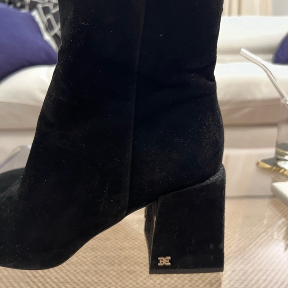 Sam Edelman black suede DARIA booties - Picture 3 of 6